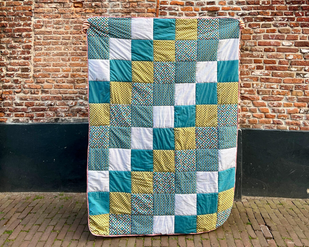 Kluisje Correspondent Toegepast DIY quilt/patchwork deken | Perfect voor beginners | Budgetstoffen Blog