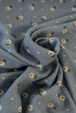 Fashion - Daisy on Soft Blue