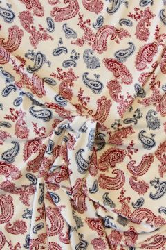Viscose tricot - Red and Blue Paisley on Creme