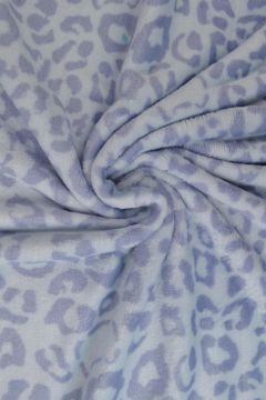 Knuffelfleece - Leopard on soft blue